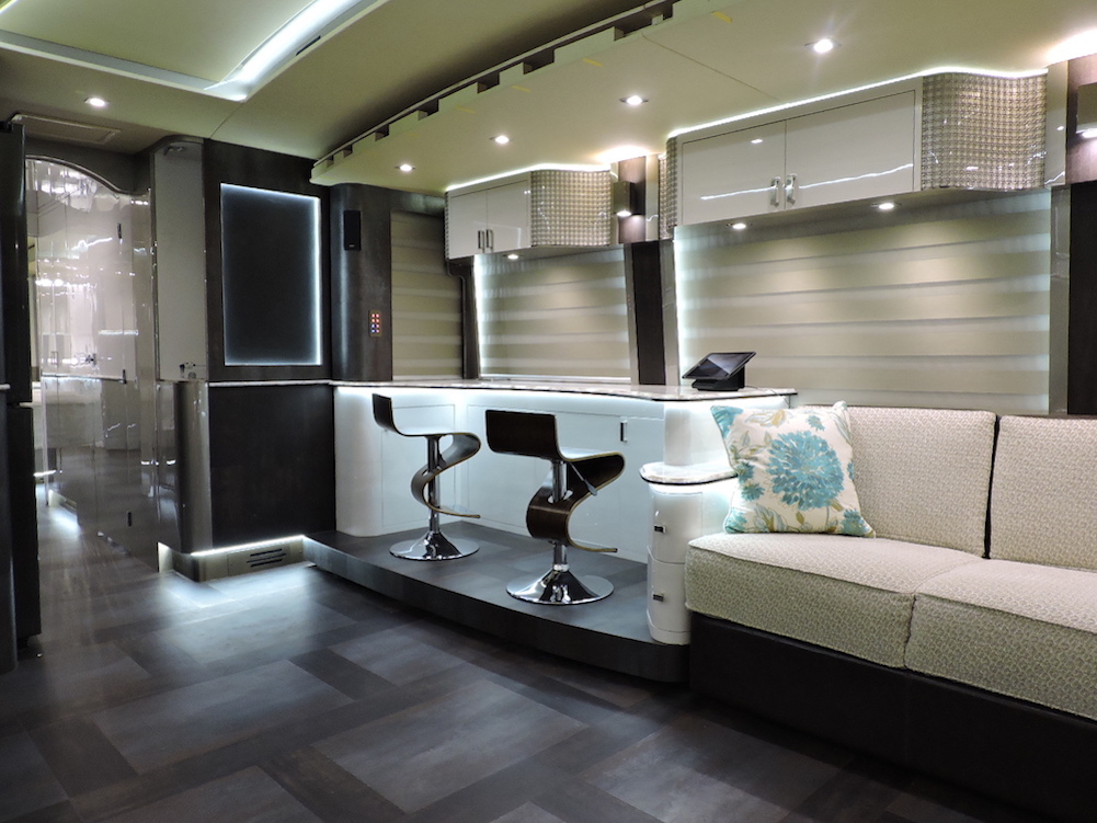 2018 Prevost Parliament H3-45 For Sale