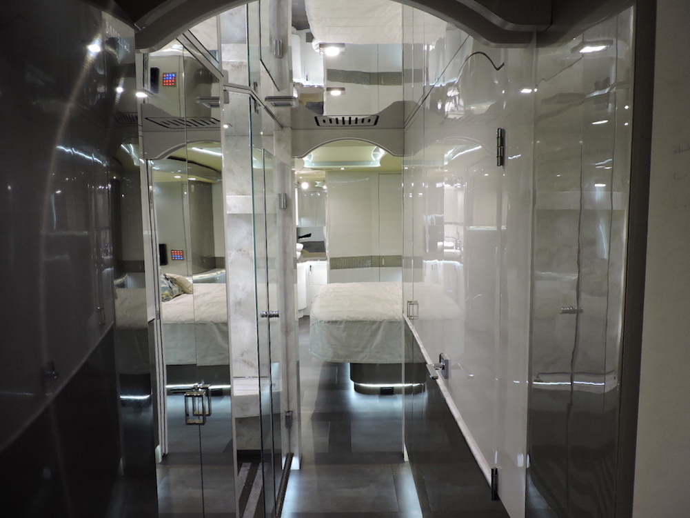 2018 Prevost Parliament H3-45 For Sale