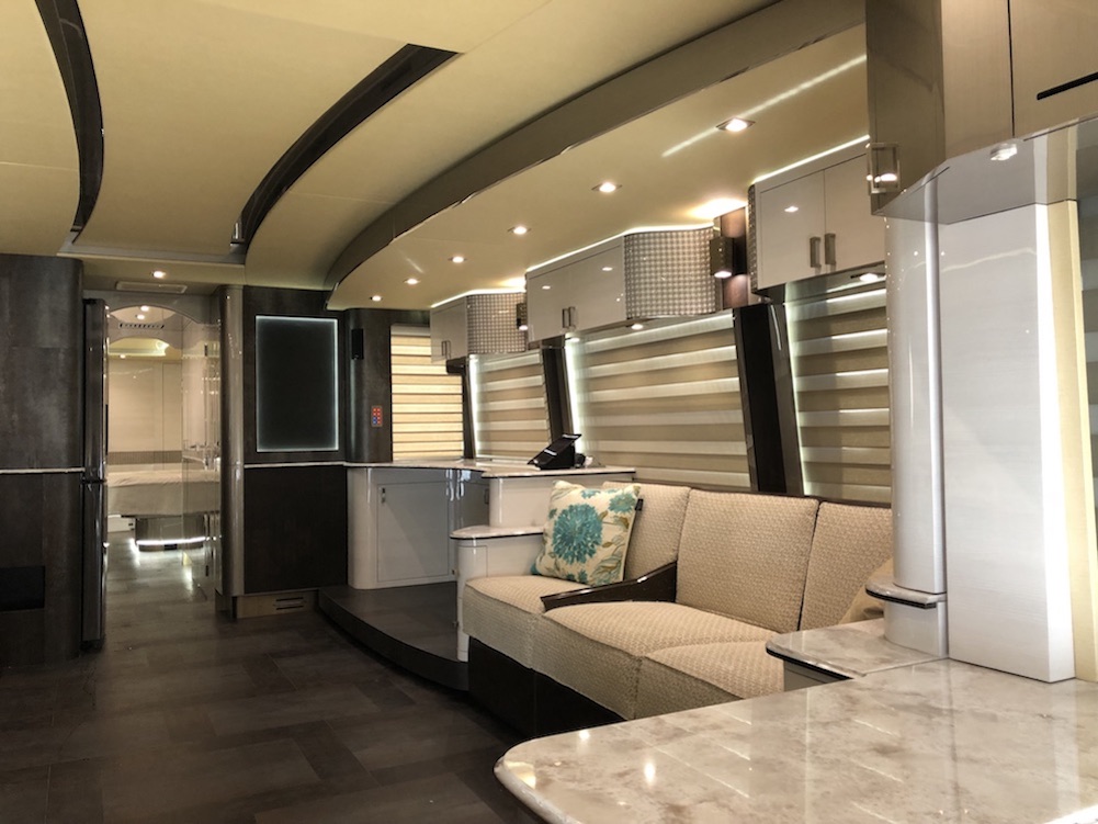 2018 Prevost Parliament H3-45 For Sale