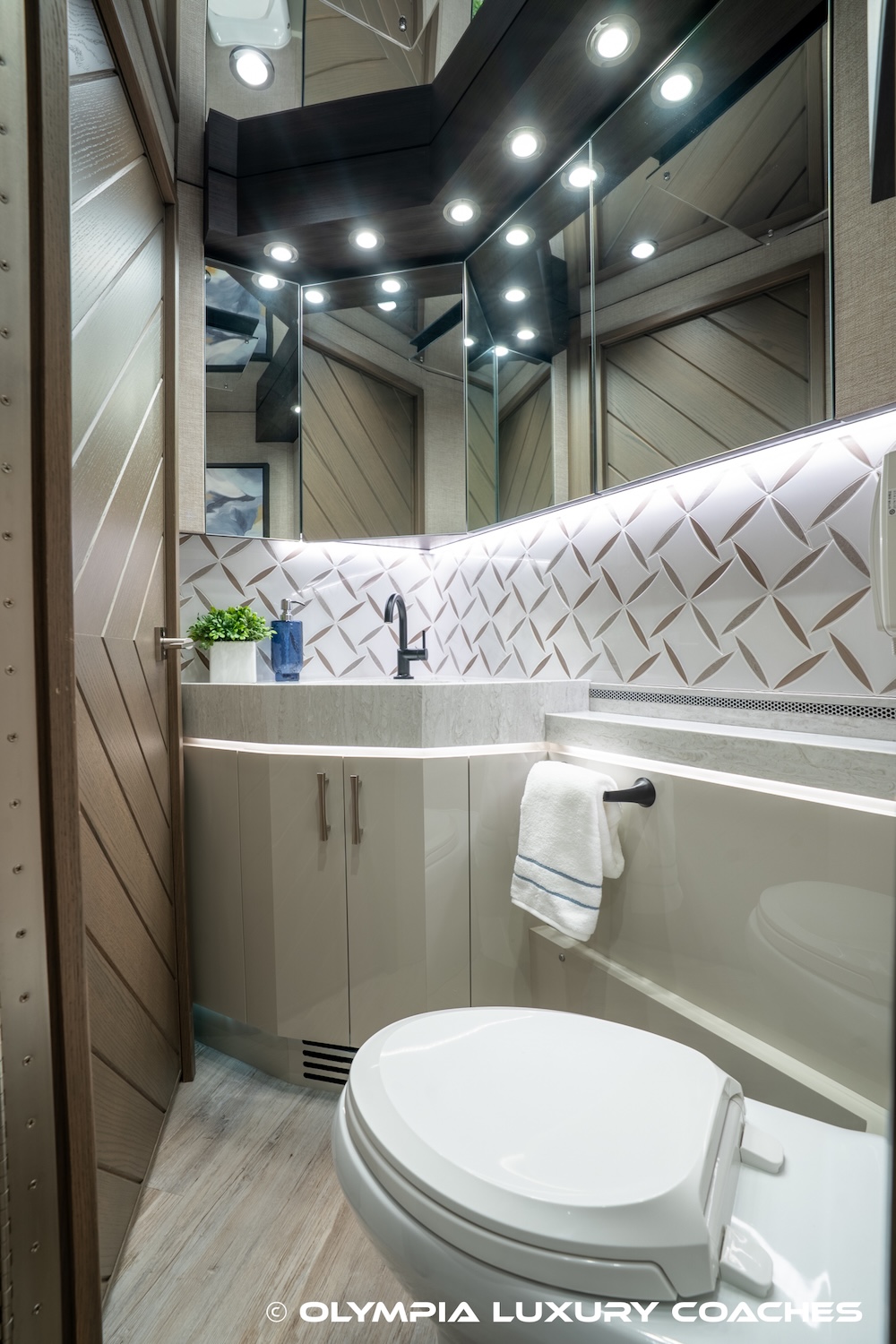 2019 Prevost Olympia H3-45 For Sale