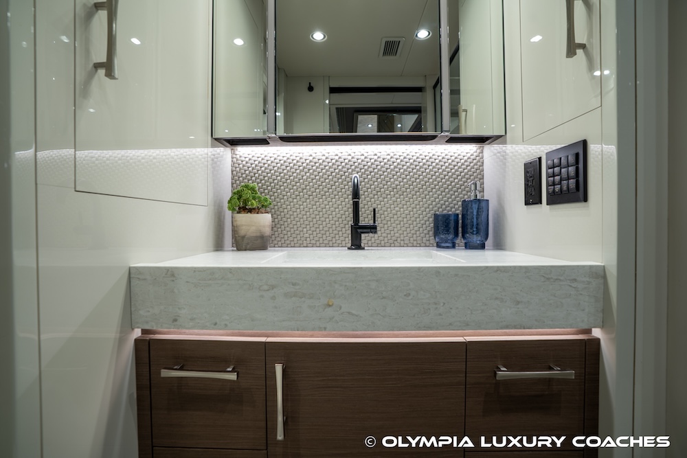 2019 Prevost Olympia H3-45 For Sale