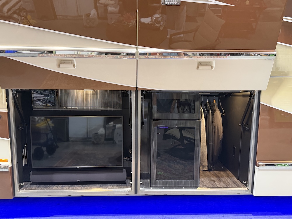 2019 Prevost Marathon H3-45 For Sale