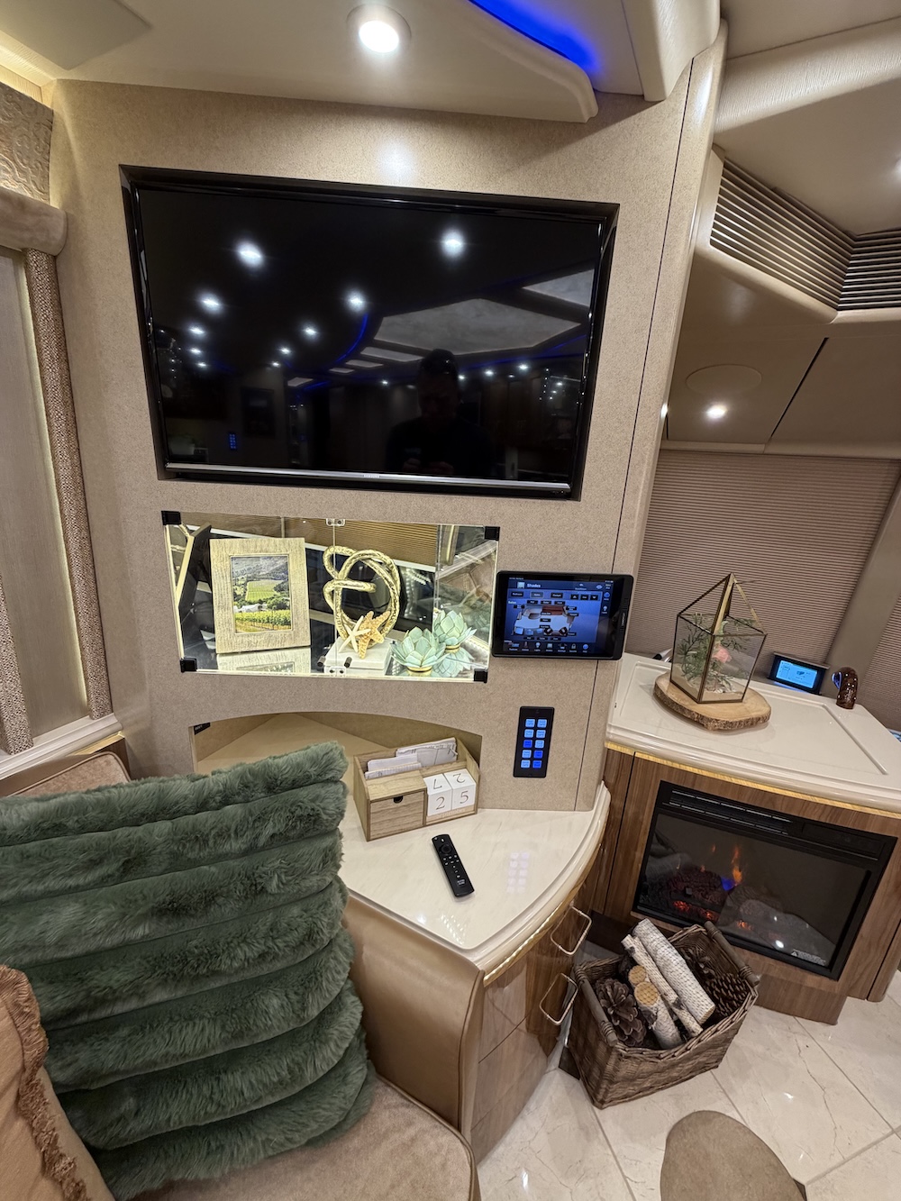 2019 Prevost Marathon H3-45 For Sale