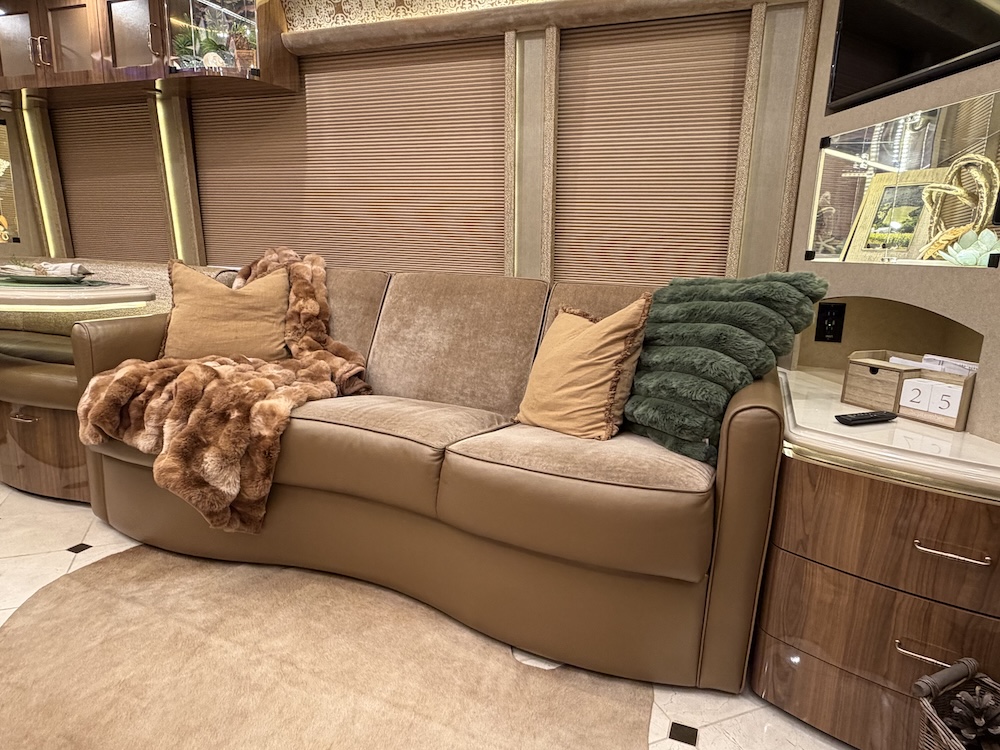 2019 Prevost Marathon H3-45 For Sale
