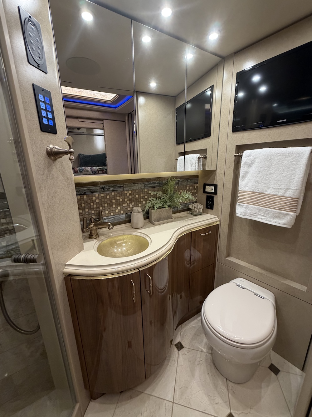 2019 Prevost Marathon H3-45 For Sale