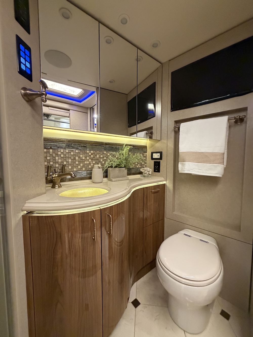 2019 Prevost Marathon H3-45 For Sale