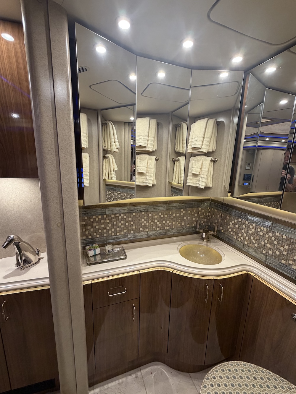 2019 Prevost Marathon H3-45 For Sale