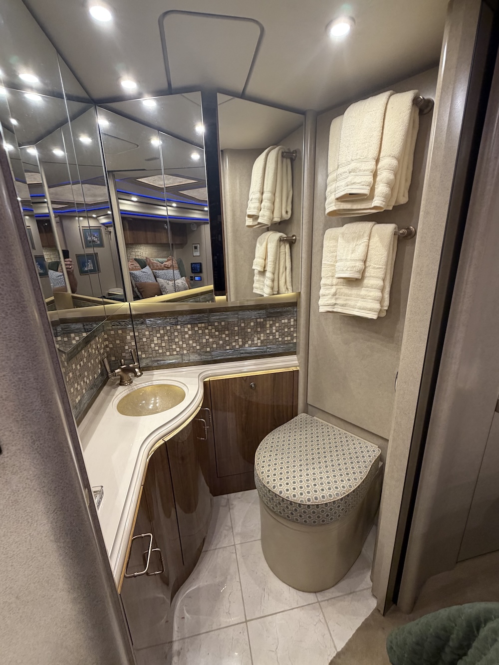 2019 Prevost Marathon H3-45 For Sale