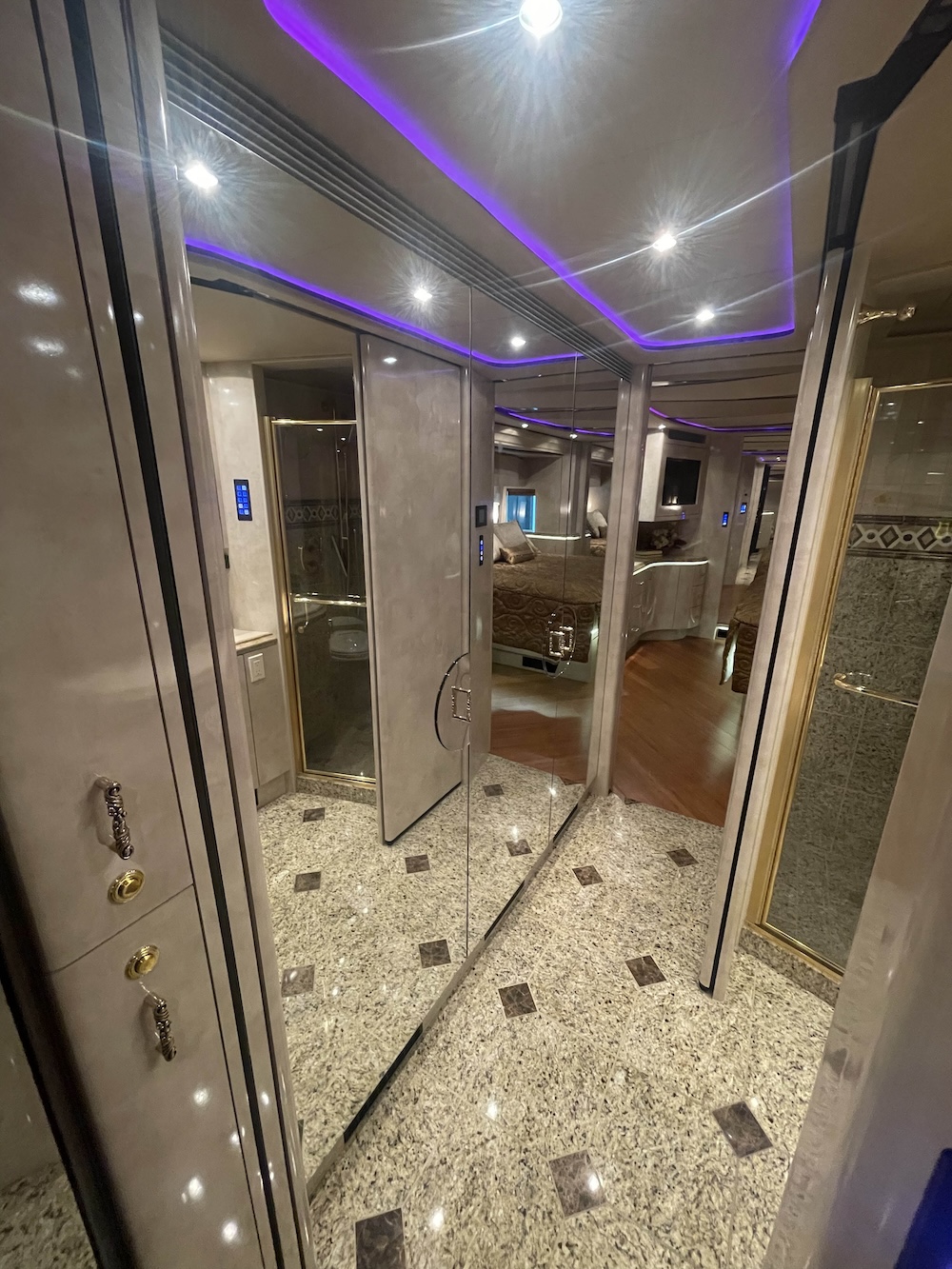 2012 Prevost Marathon  H3-45 For Sale