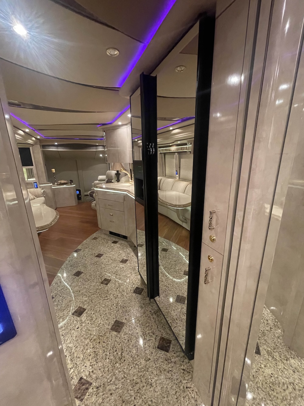 2012 Prevost Marathon  H3-45 For Sale