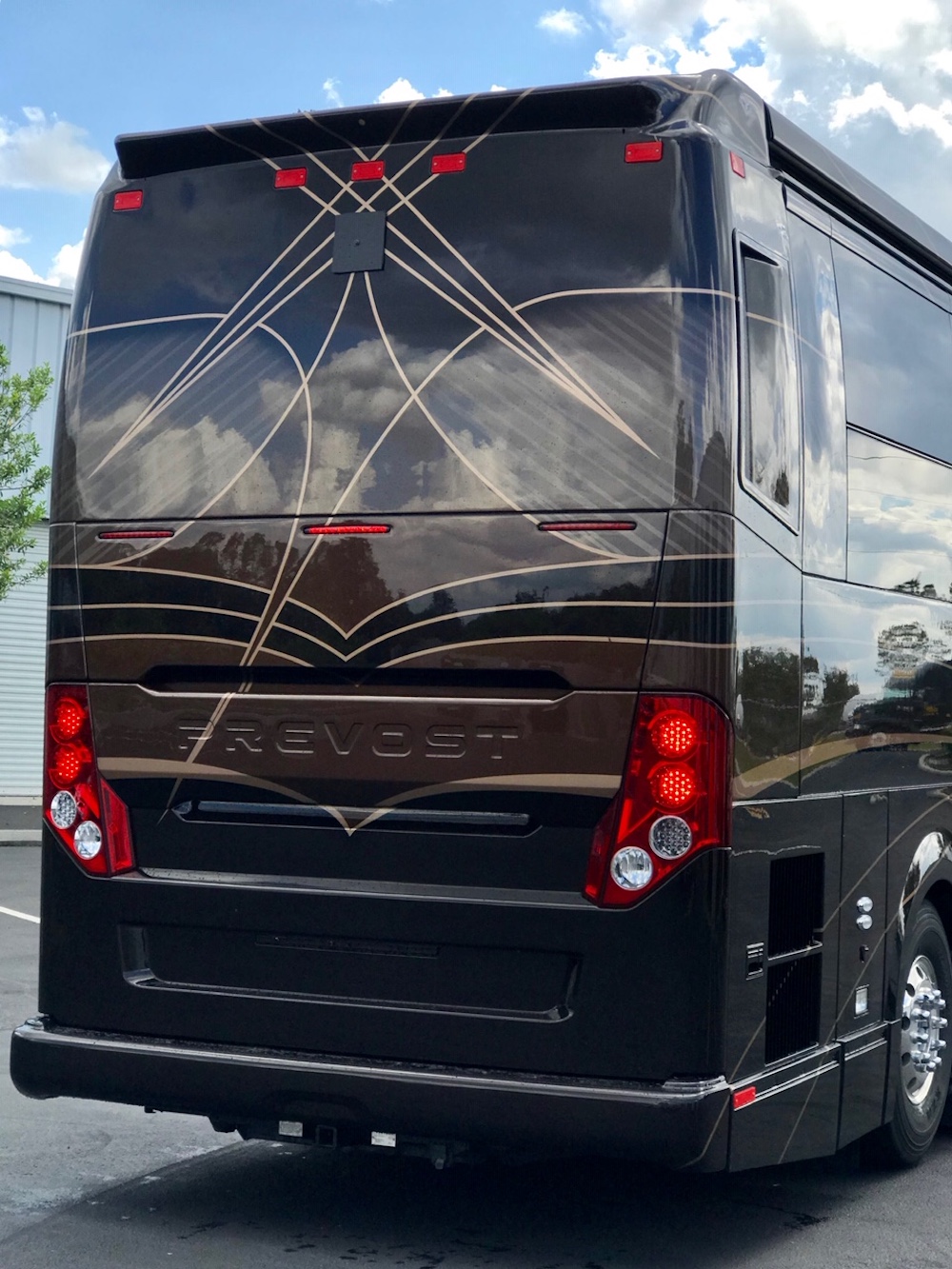 2020 Prevost Featherlite H3-45 For Sale