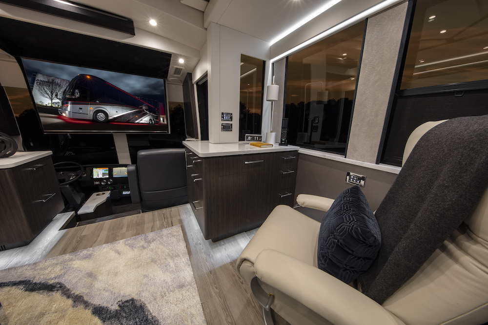 2020 Prevost Featherlite H3-45 For Sale
