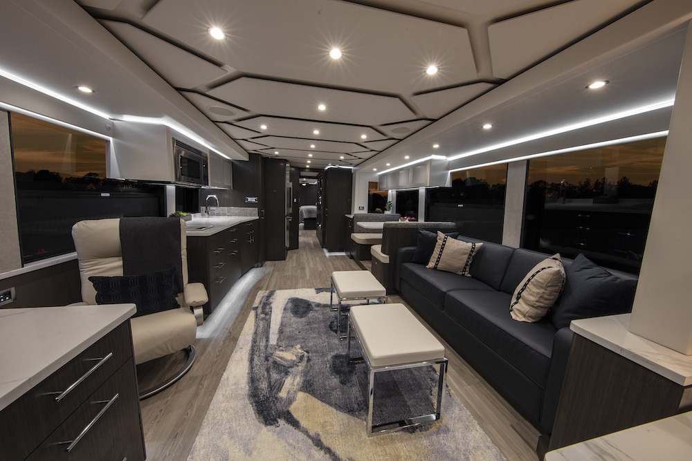 2020 Prevost Featherlite H3-45 For Sale