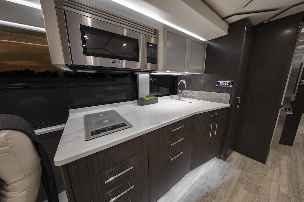 2020 Prevost Featherlite H3-45 For Sale