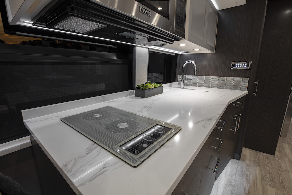 2020 Prevost Featherlite H3-45 For Sale