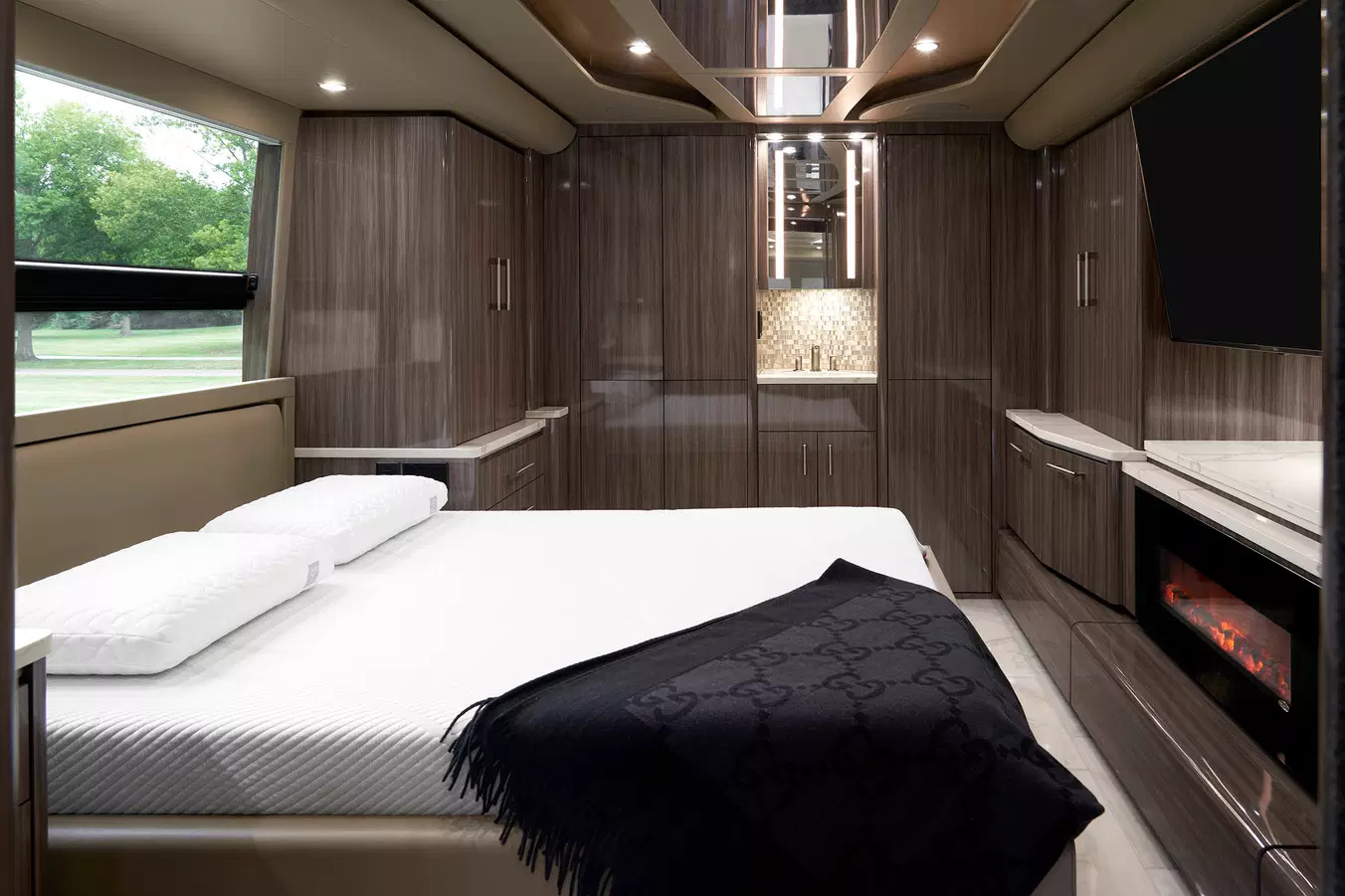 2020 Prevost  H3-45 For Sale