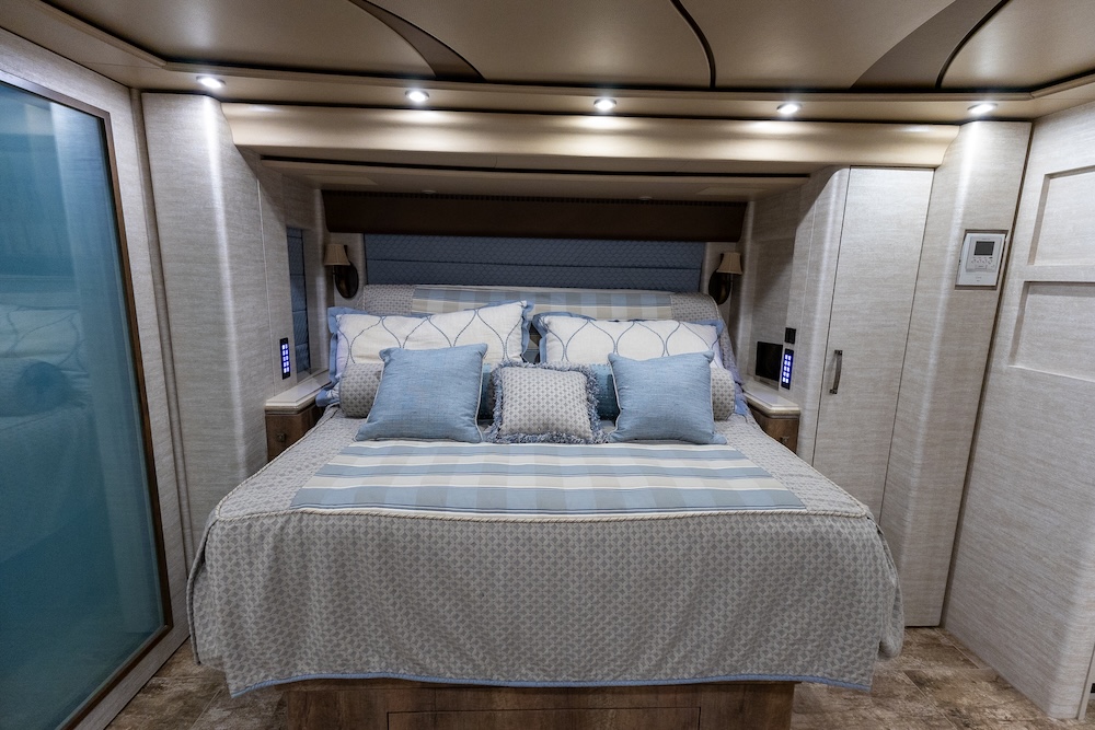 2020 Prevost Marathon H3-45 For Sale