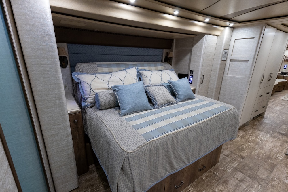 2020 Prevost Marathon H3-45 For Sale