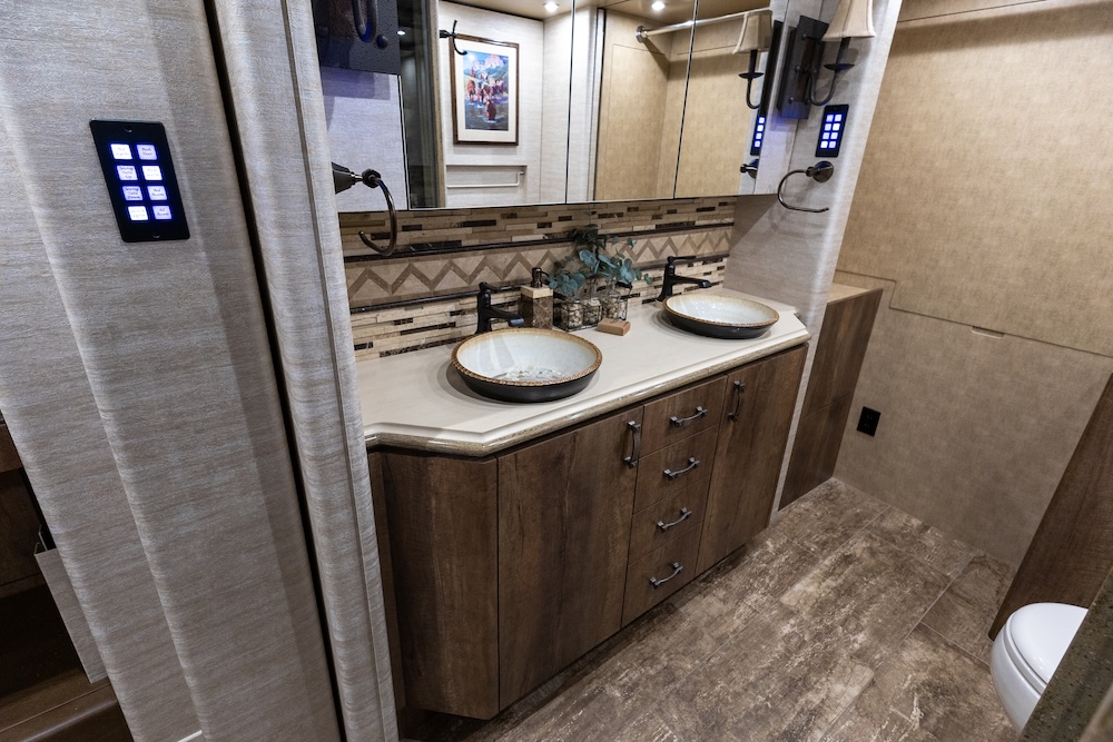 2020 Prevost Marathon H3-45 For Sale
