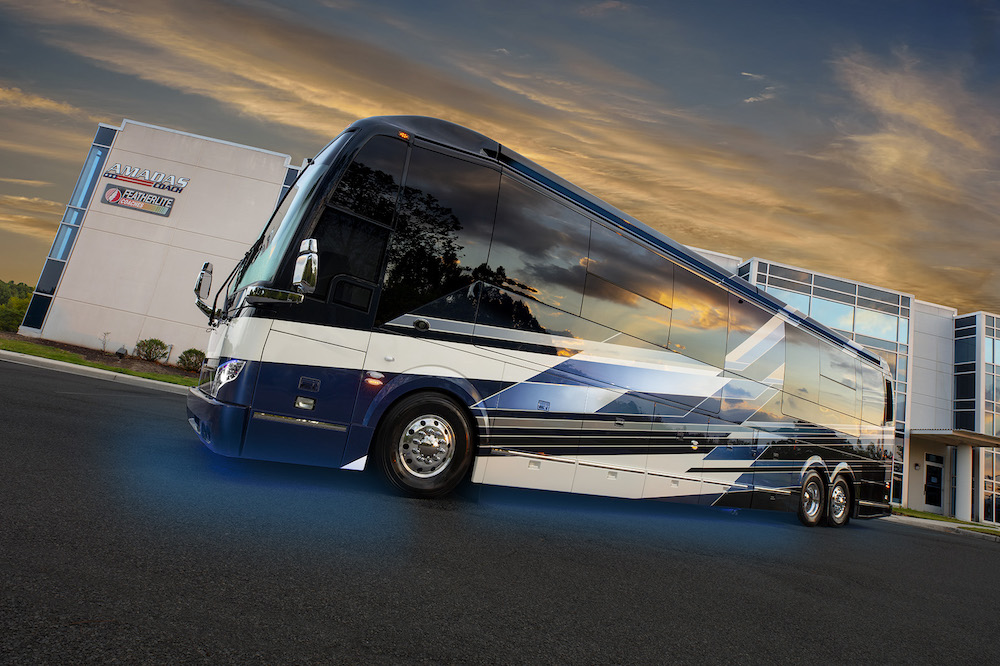 2021 Prevost Featherlite  H3-45 For Sale