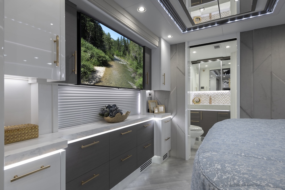 2021 Prevost Liberty H3-45 For Sale