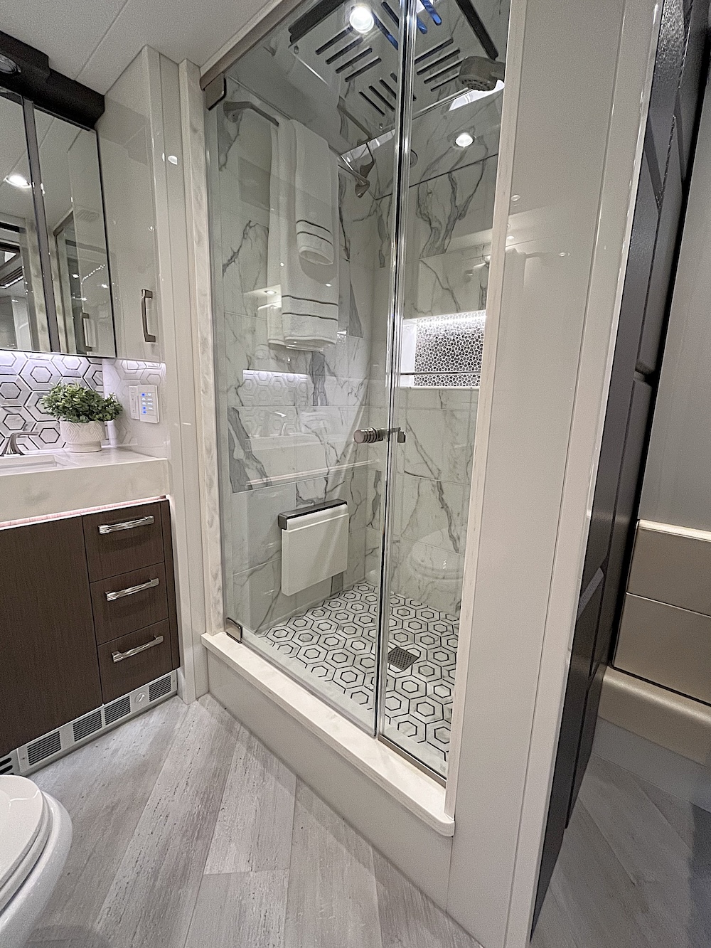 2021 Prevost Liberty H3-45 For Sale