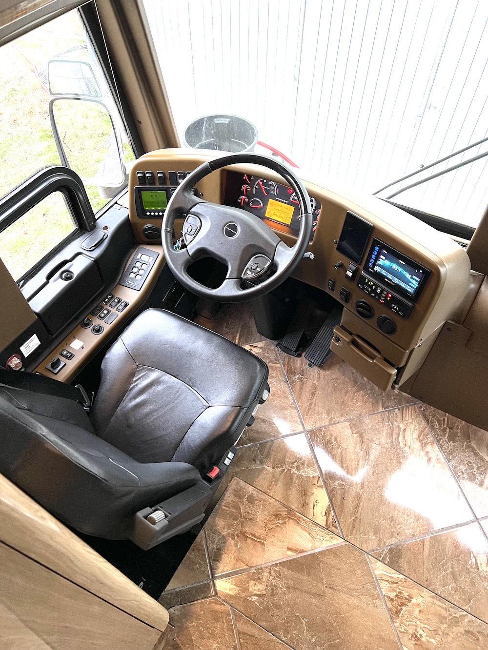 2021 Prevost Nashville Coach  H3-45 For Sale