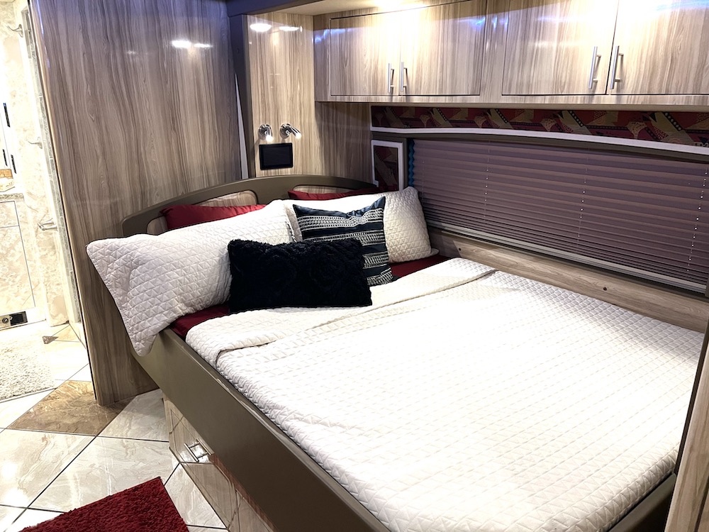 2021 Prevost Nashville Coach  H3-45 For Sale