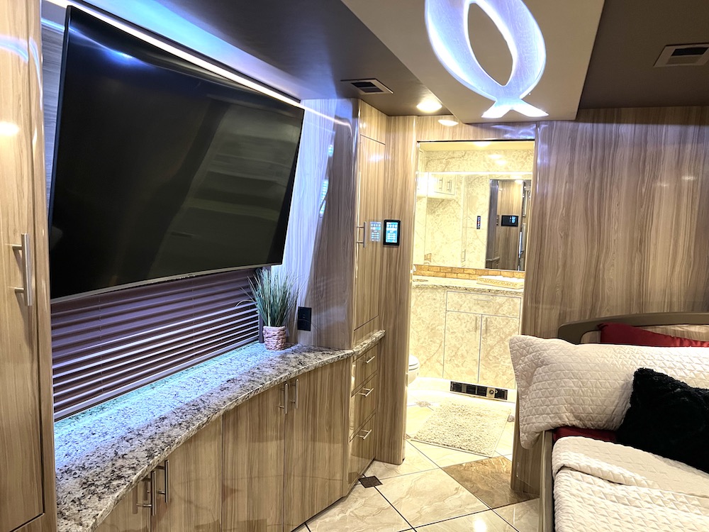 2021 Prevost Nashville Coach  H3-45 For Sale