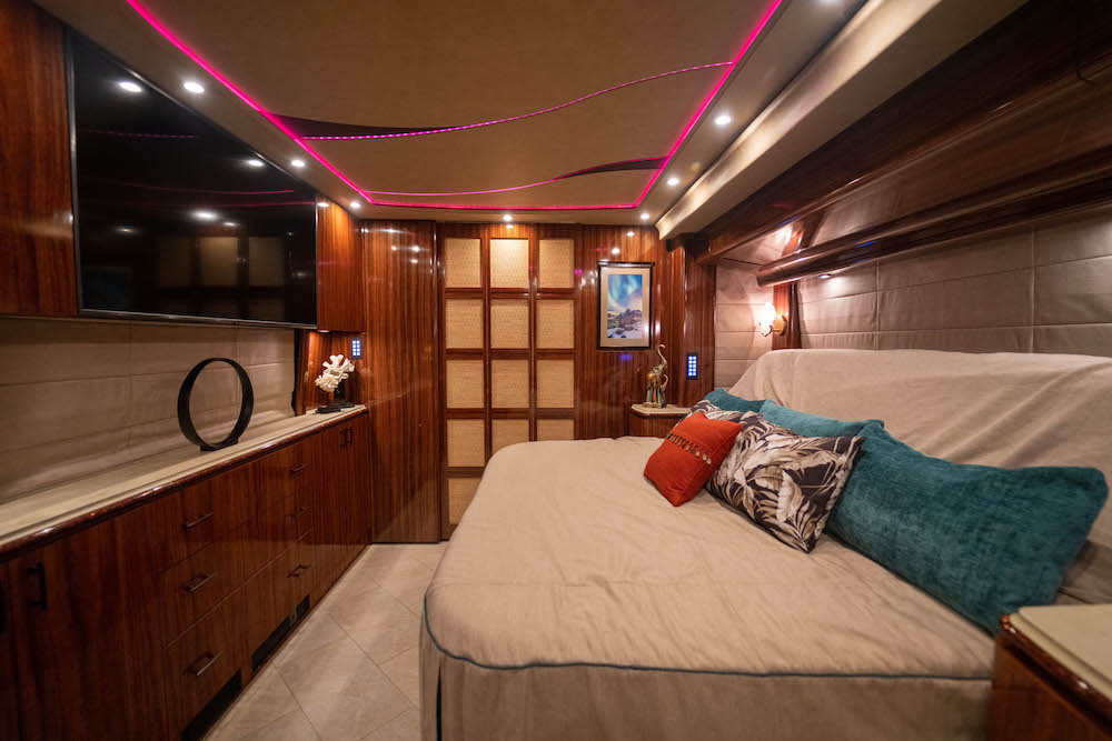 2021 Prevost Marathon X3 For Sale