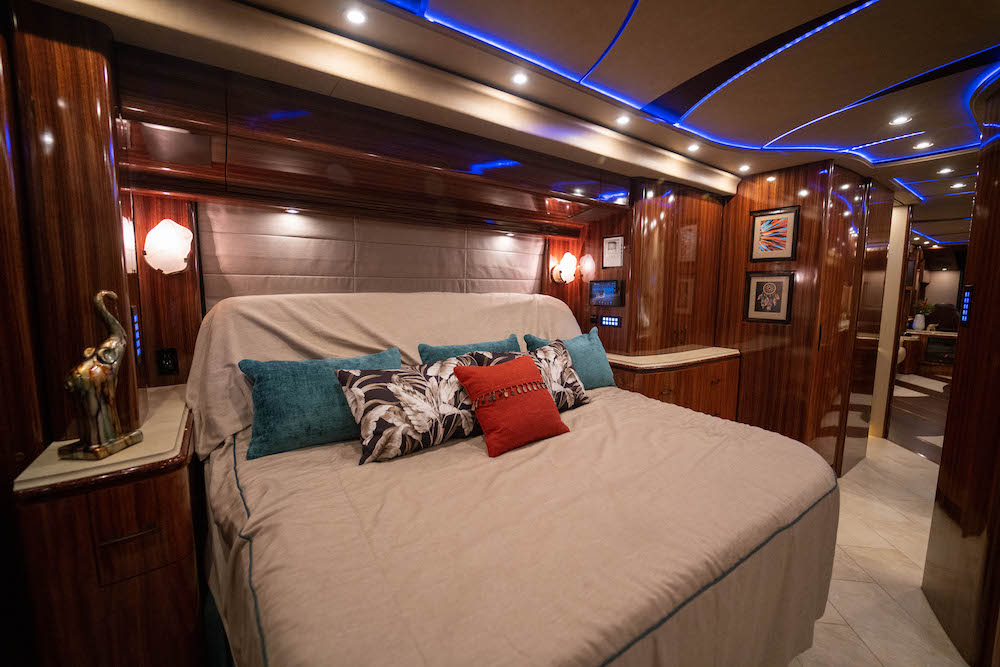 2021 Prevost Marathon X3 For Sale