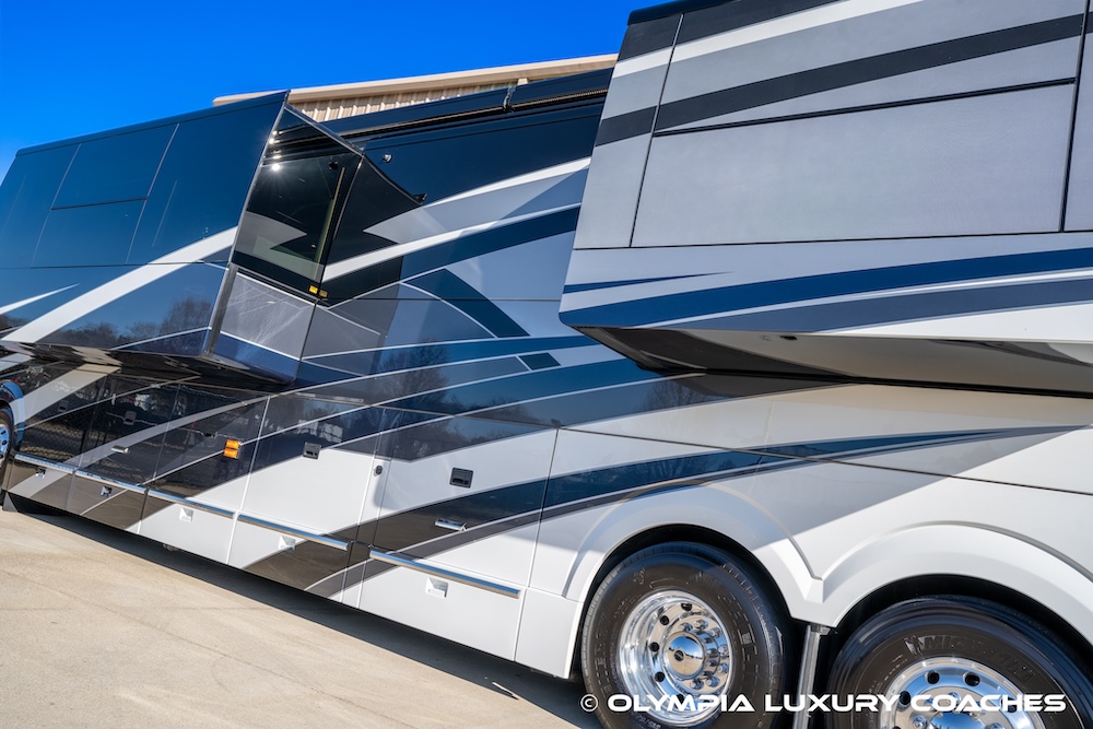 2022 Prevost Emerald  H3-45 For Sale