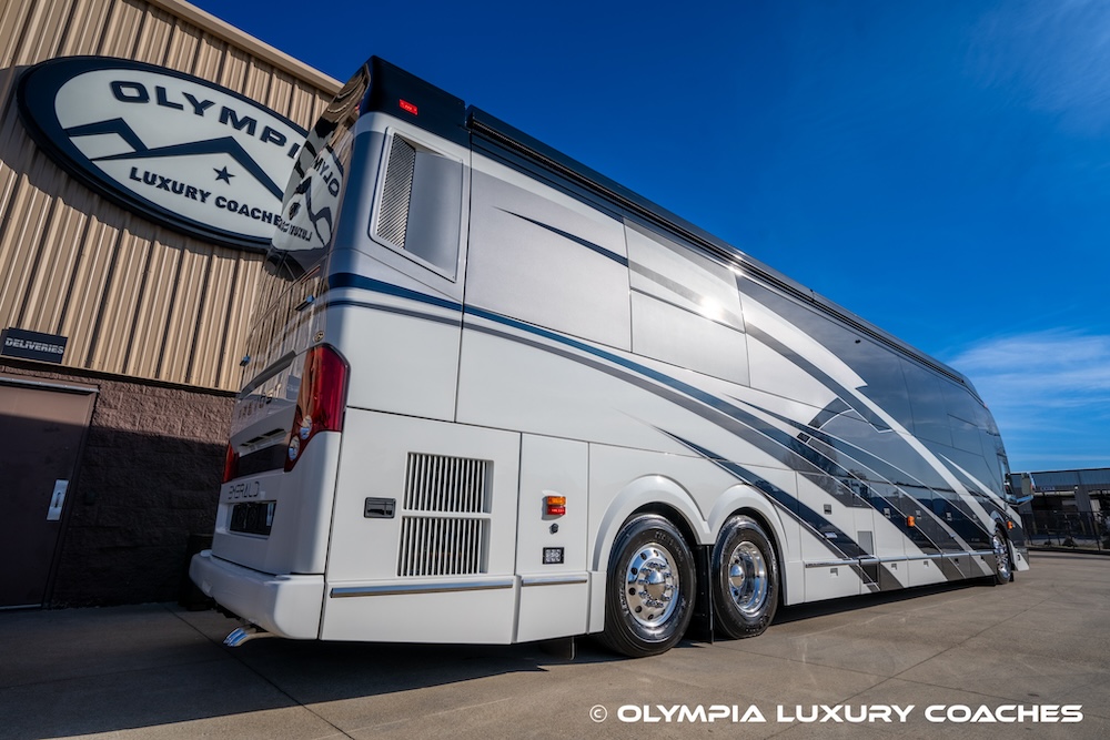 2022 Prevost Emerald  H3-45 For Sale