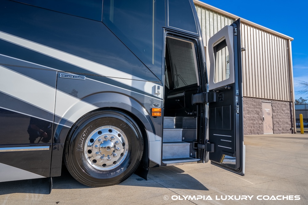2022 Prevost Emerald  H3-45 For Sale