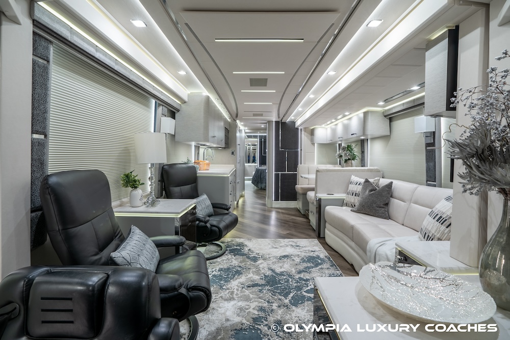 2022 Prevost Emerald  H3-45 For Sale