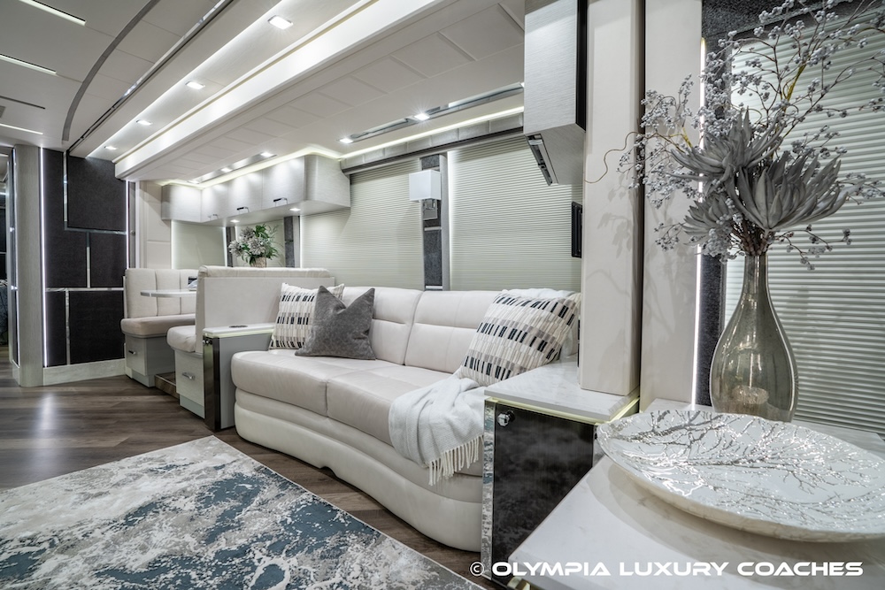 2022 Prevost Emerald  H3-45 For Sale