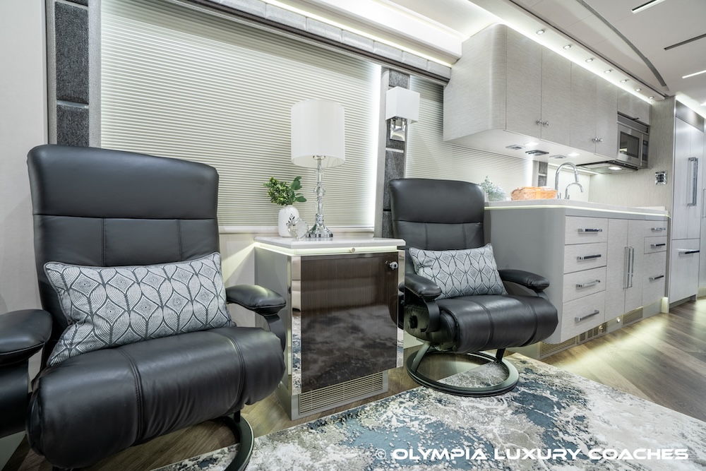 2022 Prevost Emerald  H3-45 For Sale