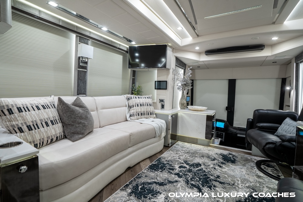 2022 Prevost Emerald  H3-45 For Sale