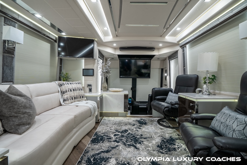 2022 Prevost Emerald  H3-45 For Sale
