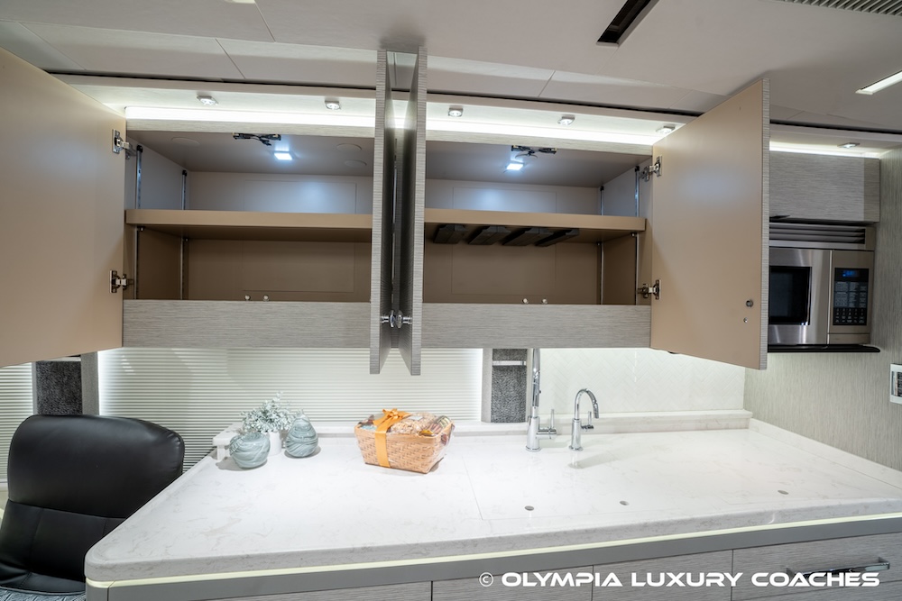 2022 Prevost Emerald  H3-45 For Sale