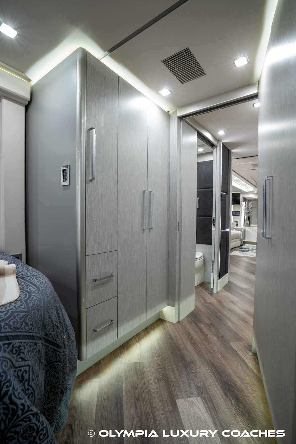 2022 Prevost Emerald  H3-45 For Sale