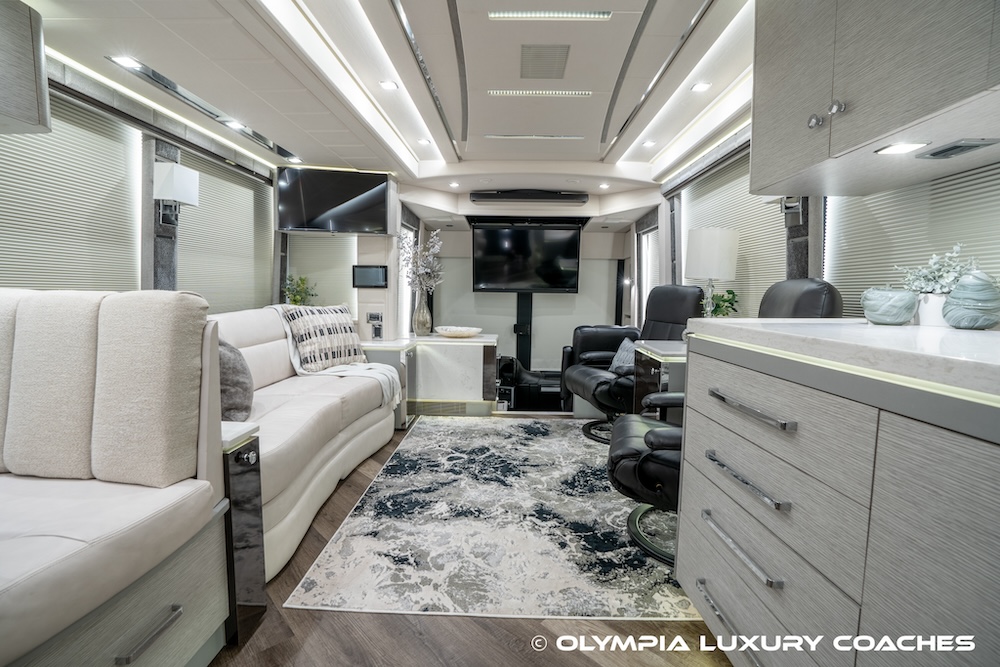 2022 Prevost Emerald  H3-45 For Sale