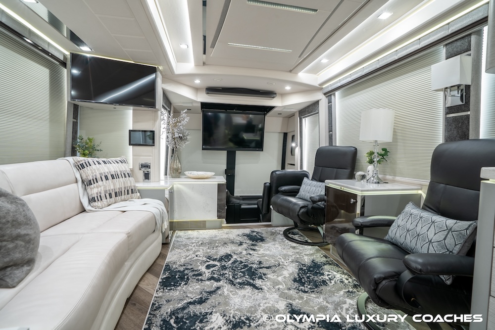 2022 Prevost Emerald  H3-45 For Sale