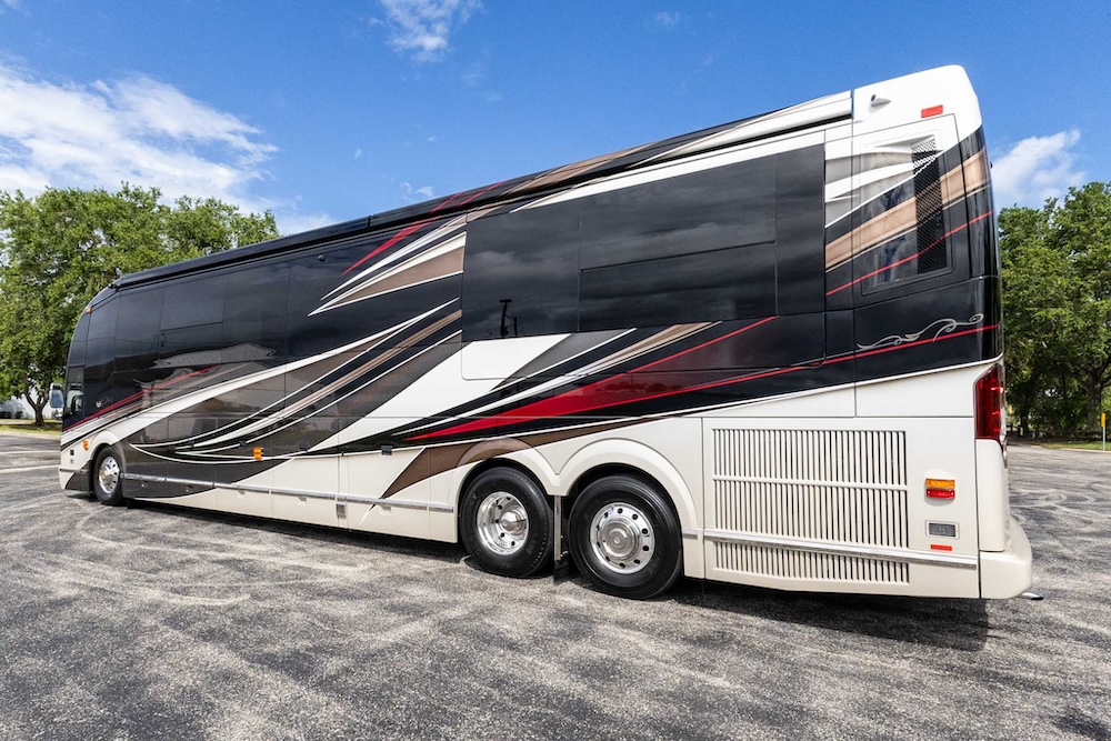 2022 Prevost Marathon H3-45 For Sale