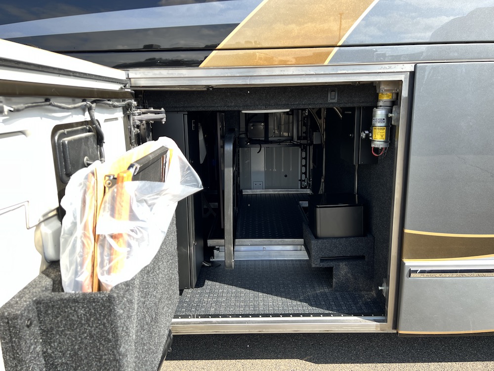 2023 Prevost Emerald H3-45 For Sale