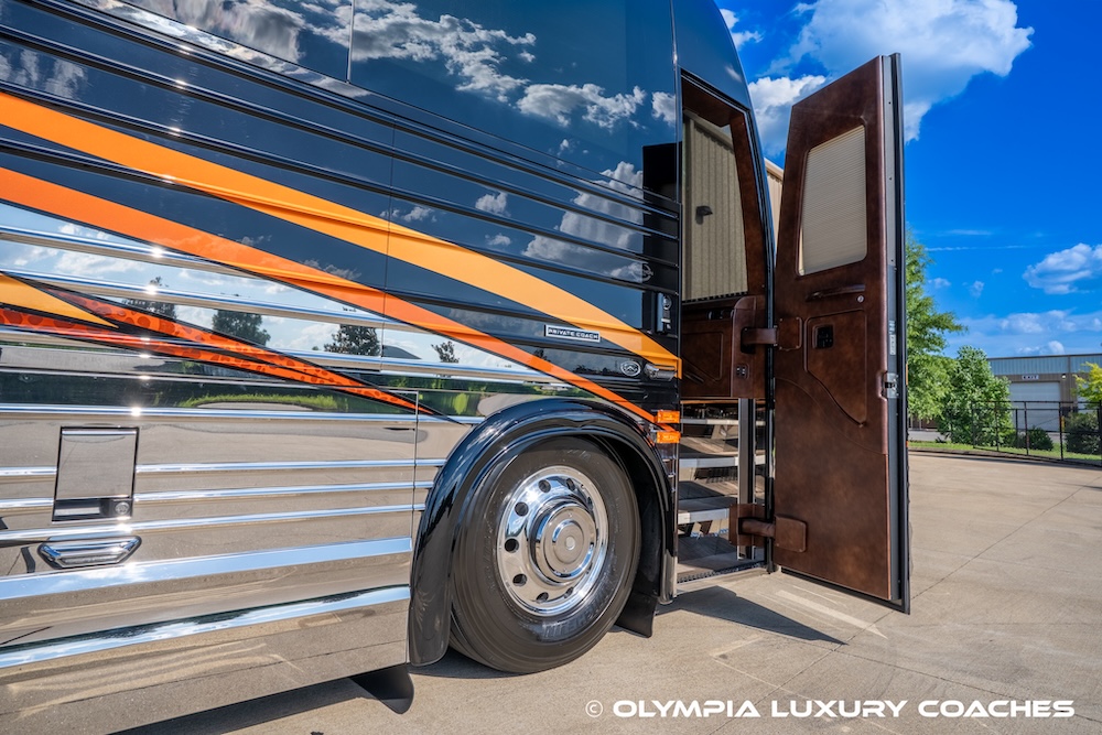 2023 Prevost Marathon X3 For Sale