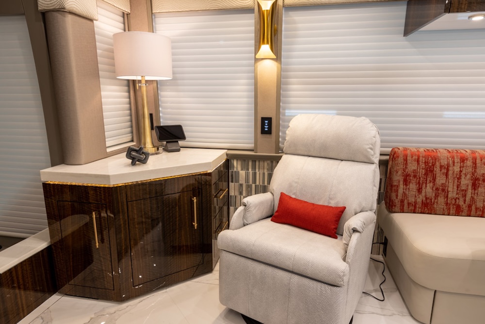 2023 Prevost millennium  H3-45 For Sale