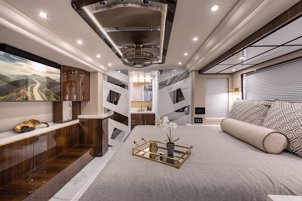 2023 Prevost millennium  H3-45 For Sale
