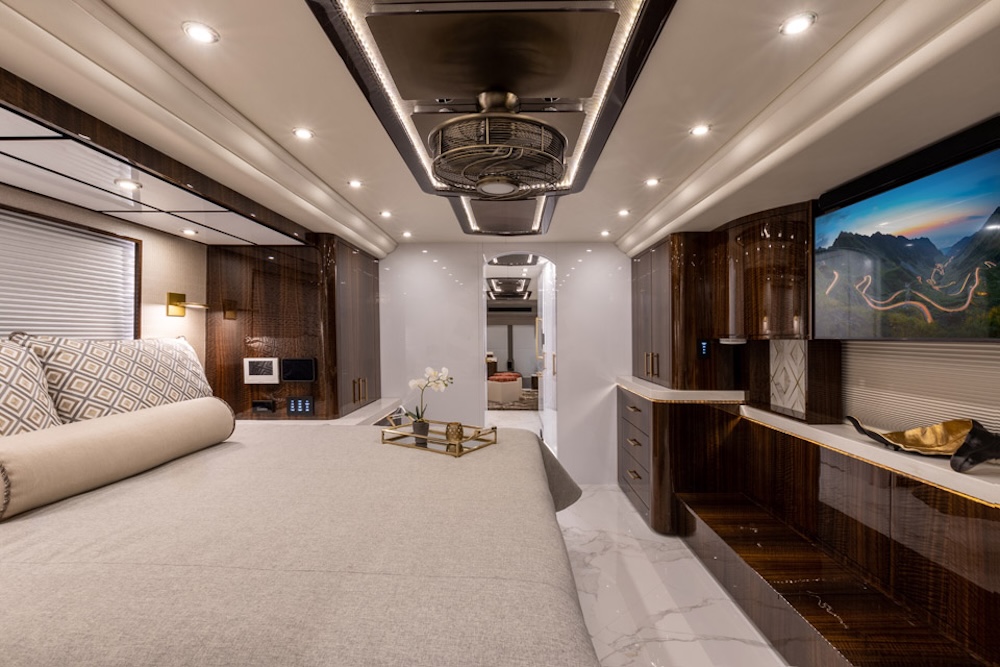 2023 Prevost millennium  H3-45 For Sale