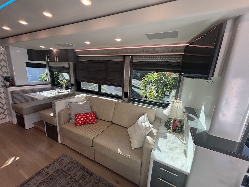 2023 Prevost Nashville Coach X3 For Sale